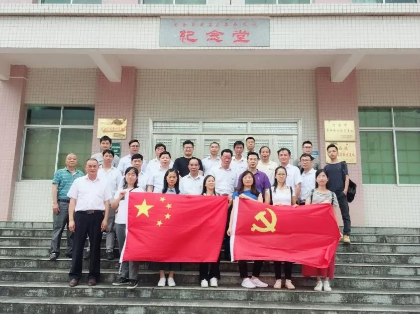 1560389713121569.jpg 640.webp.jpg