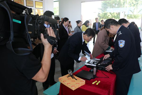 1532931743890167.jpg 2.jpg